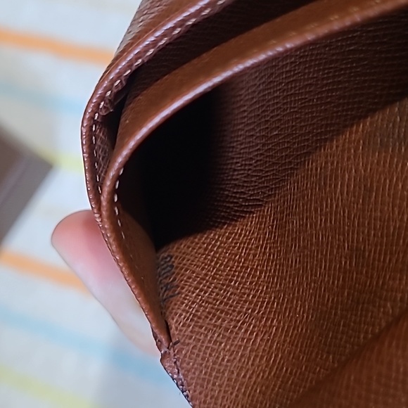 Lv mono compact wallet. - Picture 9 of 11